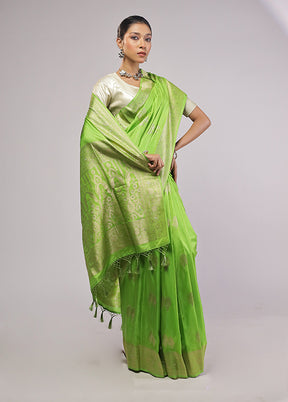 Green Dupion Silk Saree With Blouse Piece