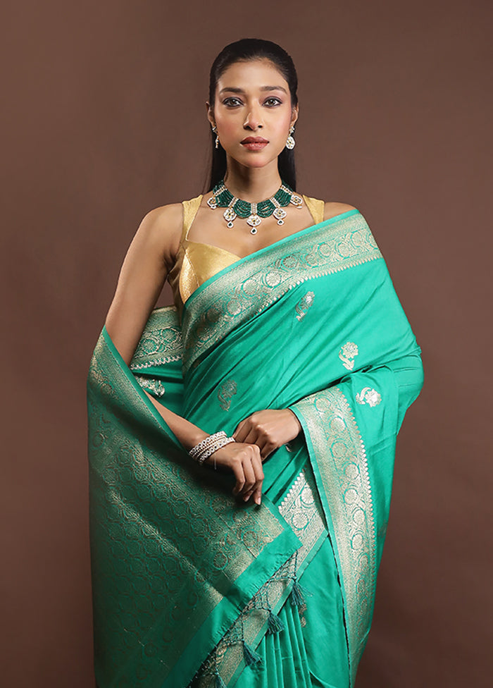 Green Dupion Silk Saree With Blouse Piece