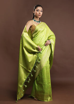 Green Dupion Silk Saree With Blouse Piece