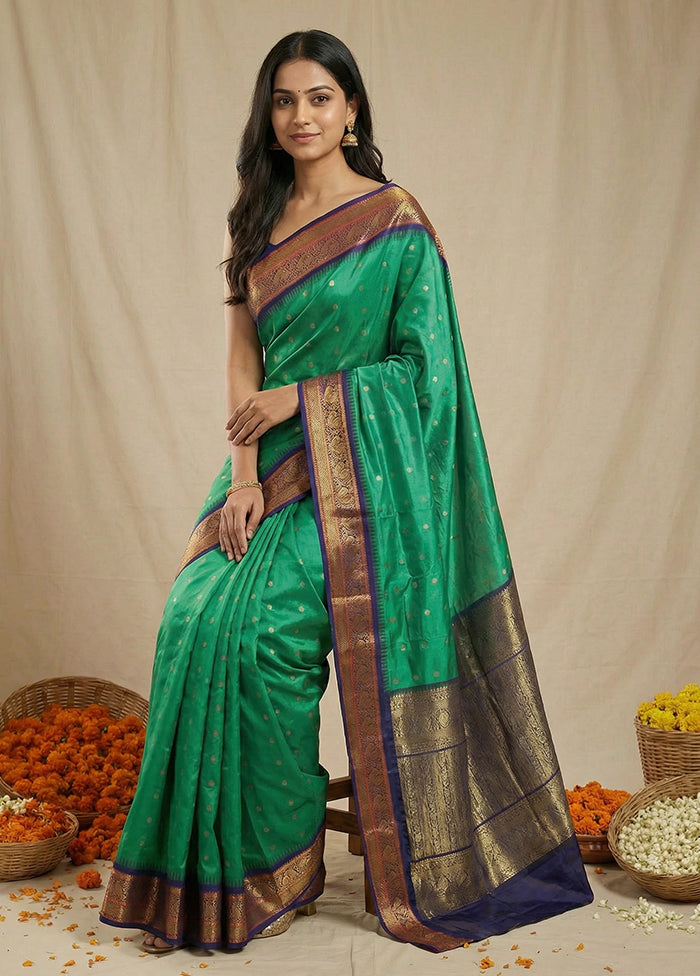 Green Handloom Kanjivaram Pure Silk Saree With Blouse Piece