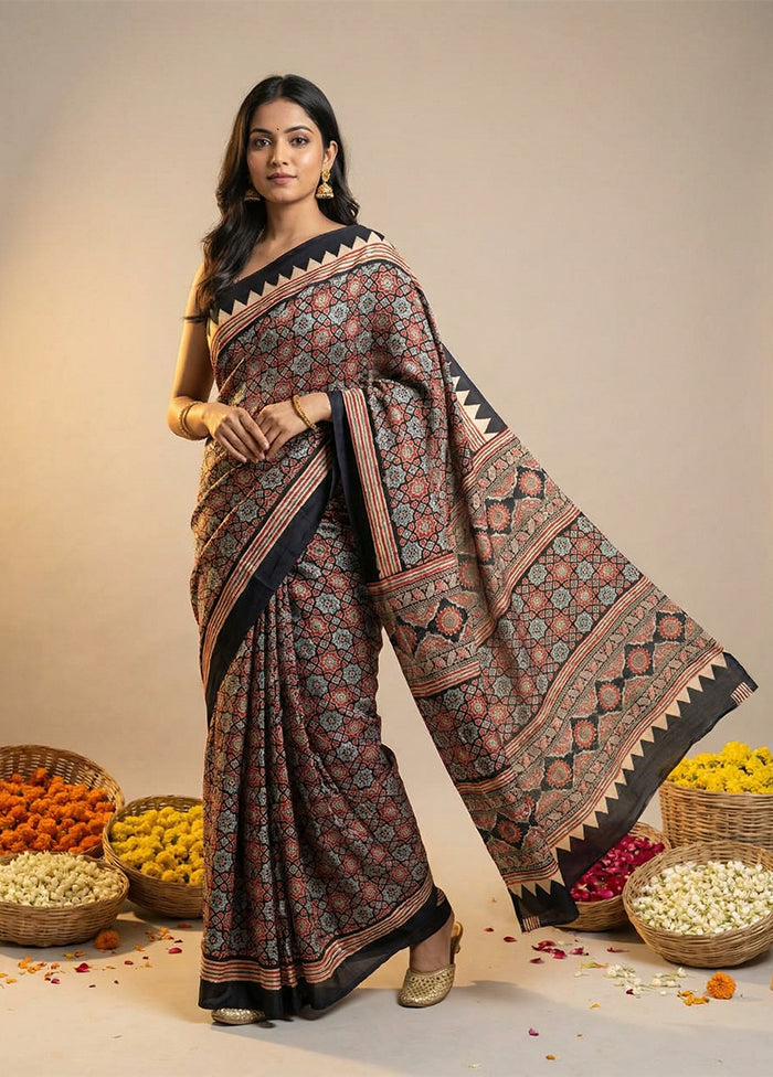 Black Printed Silk Saree Without Blouse Piece