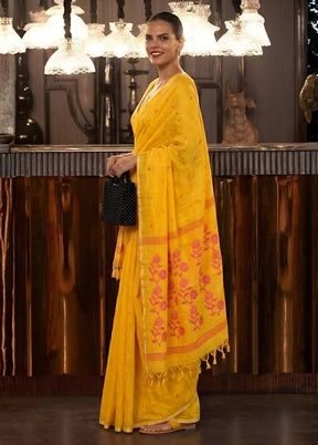 Yellow Matka Silk Saree With Blouse Piece