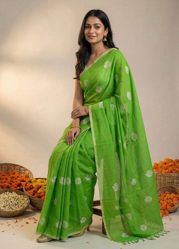 Green Matka Silk Saree With Blouse Piece