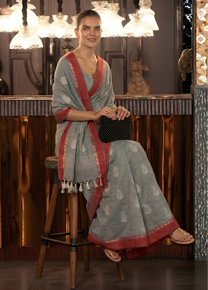 Grey Matka Silk Saree With Blouse Piece