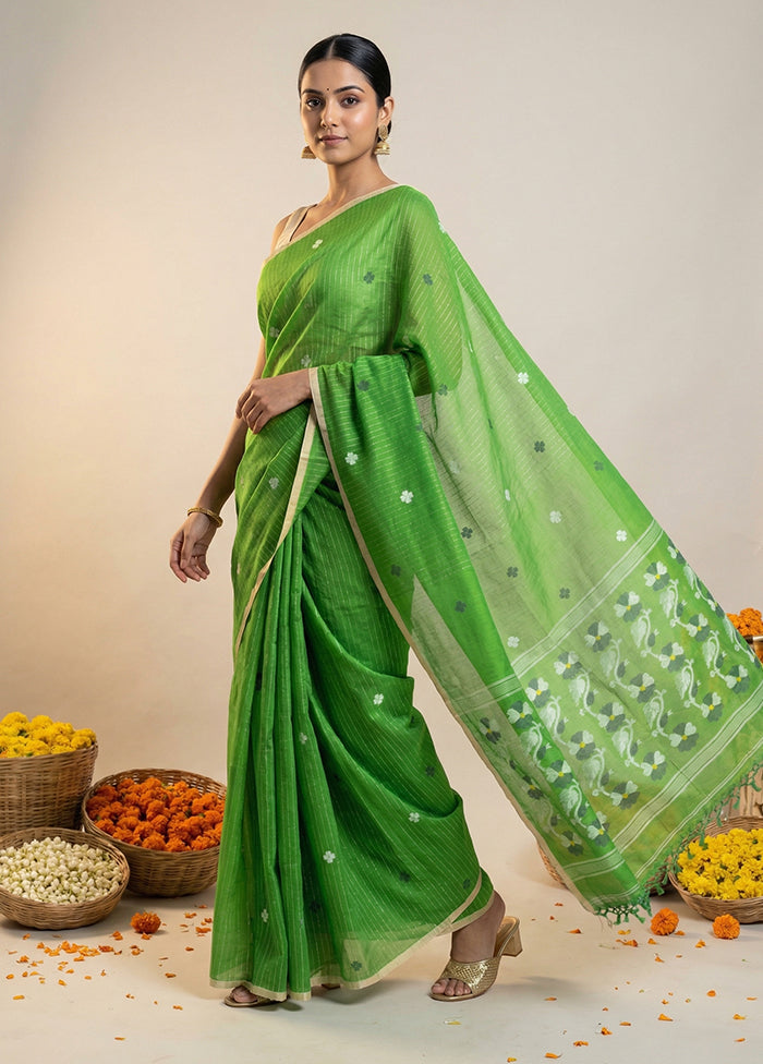 Green Matka Silk Saree With Blouse Piece