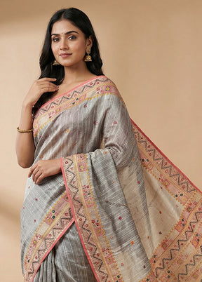 Cream Tussar Silk Saree With Blouse Piece