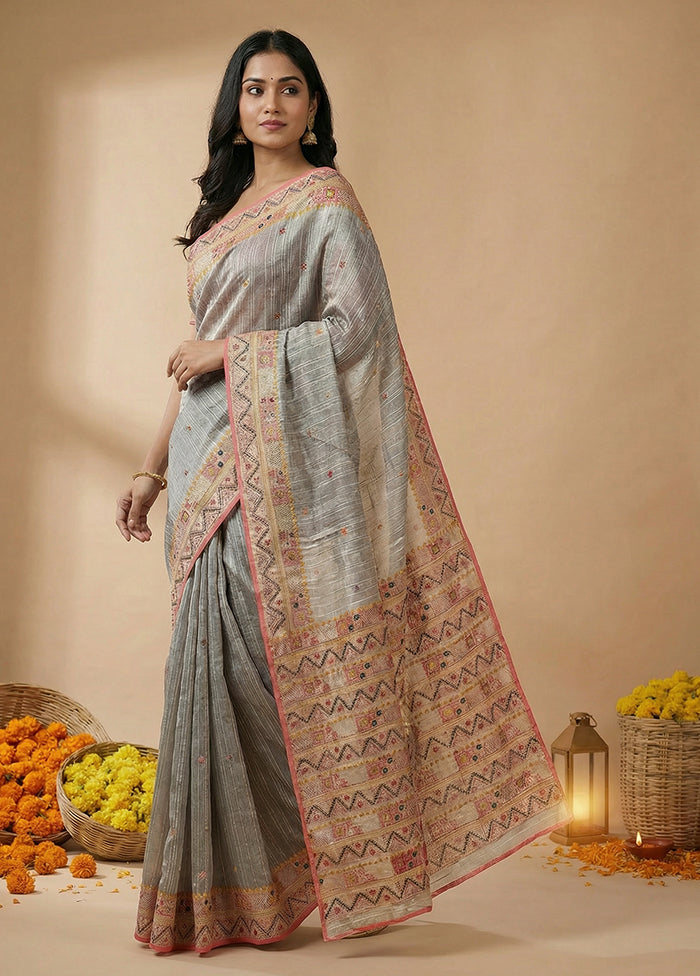 Cream Tussar Silk Saree With Blouse Piece