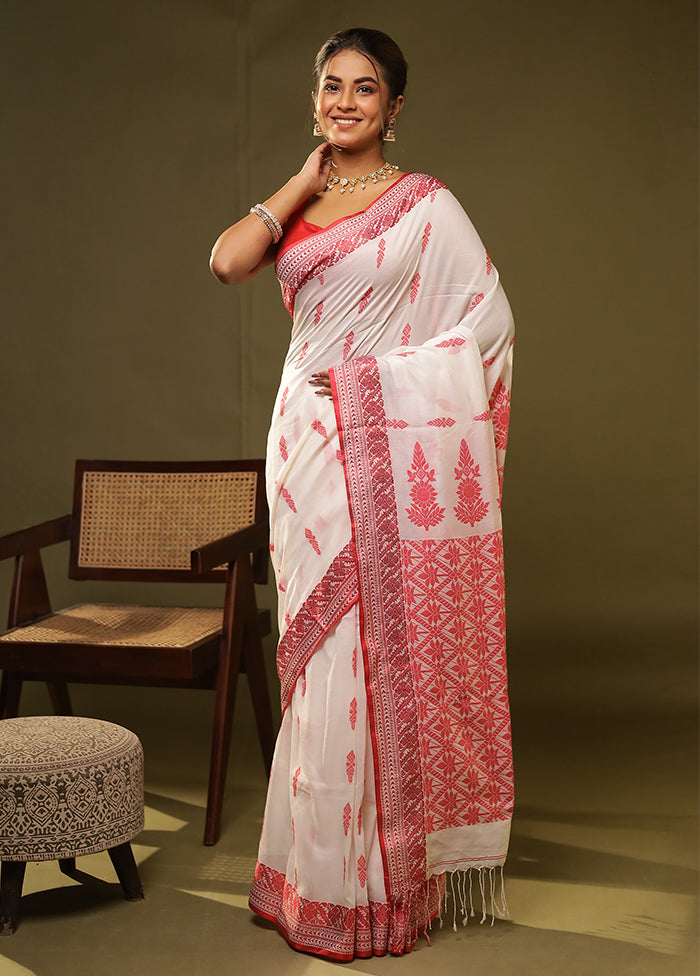 Ivory Diya Duo – White Matka Silk & Green Georgette Sarees