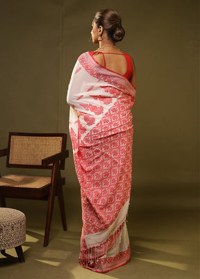 Ivory Diya Duo – White Matka Silk & Green Georgette Sarees