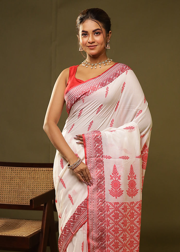 Ivory Diya Duo – White Matka Silk & Green Georgette Sarees