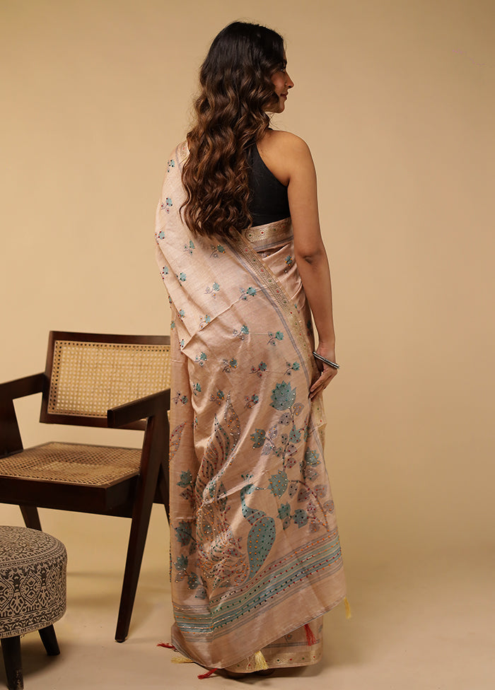 Cream Tussar Silk Saree With Blouse Piece