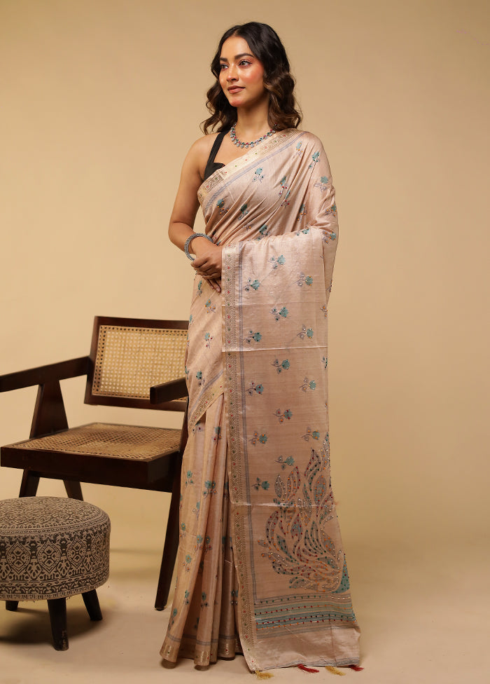 Cream Tussar Silk Saree With Blouse Piece
