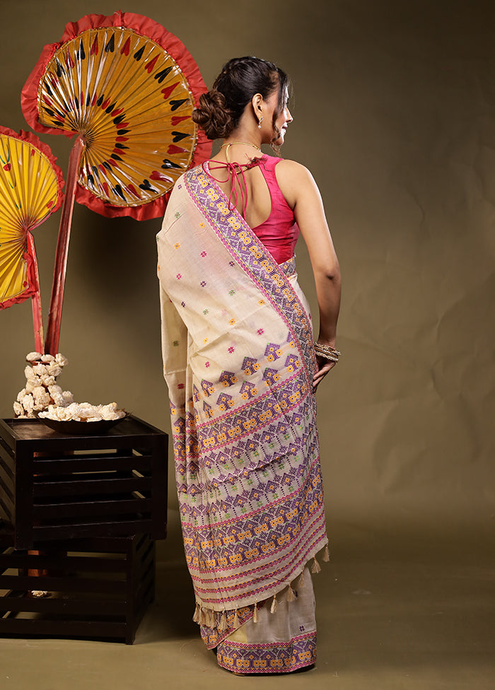 Cream Assam Silk Saree With Blouse Piece