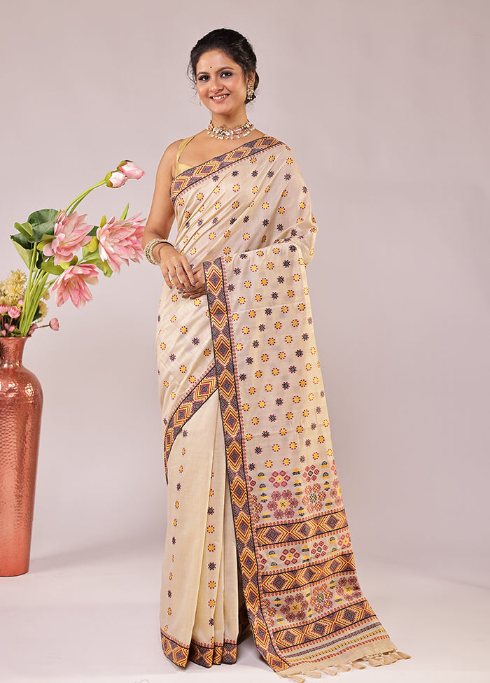 Cream Assam Silk Saree With Blouse Piece