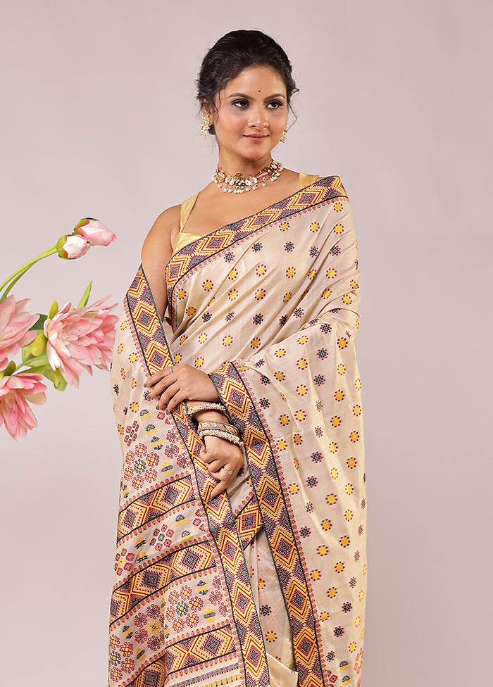 Cream Assam Silk Saree With Blouse Piece