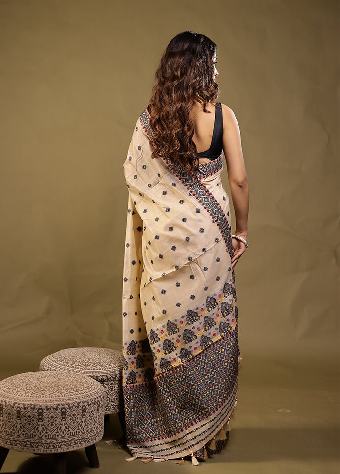 Cream Assam Silk Saree With Blouse Piece