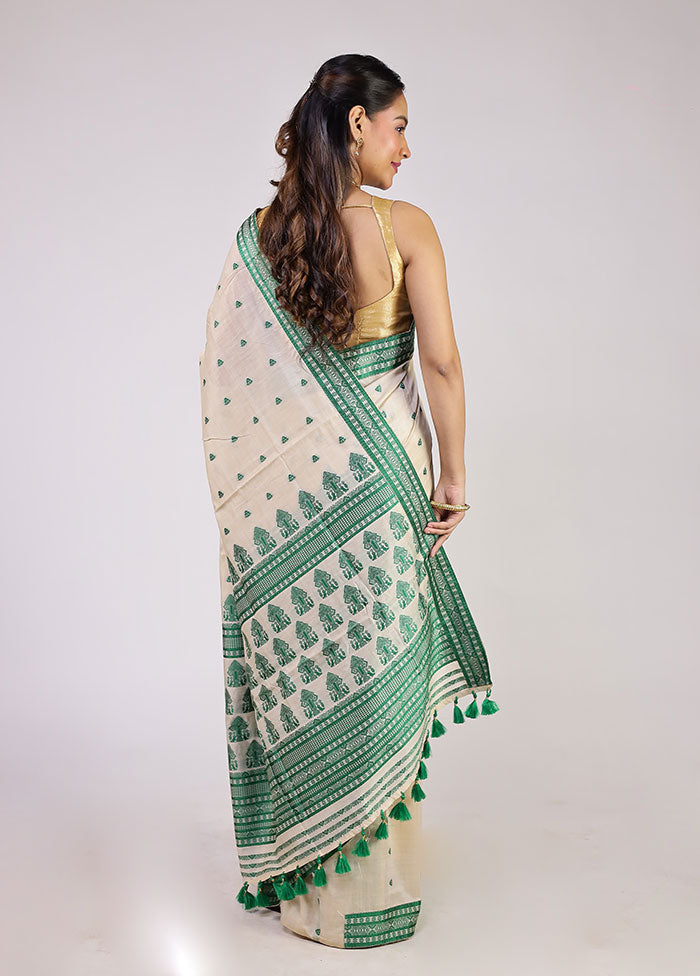 Cream Assam Silk Saree With Blouse Piece