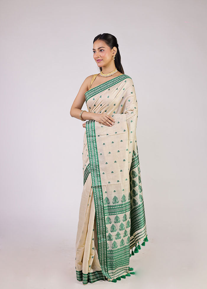 Cream Assam Silk Saree With Blouse Piece