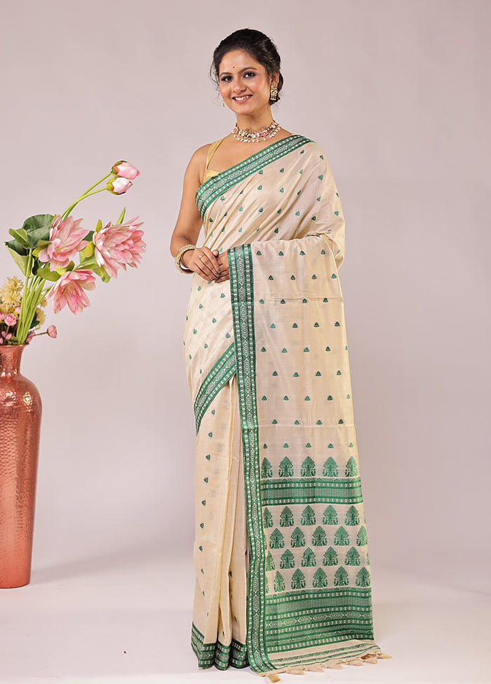 Cream Assam Silk Saree With Blouse Piece