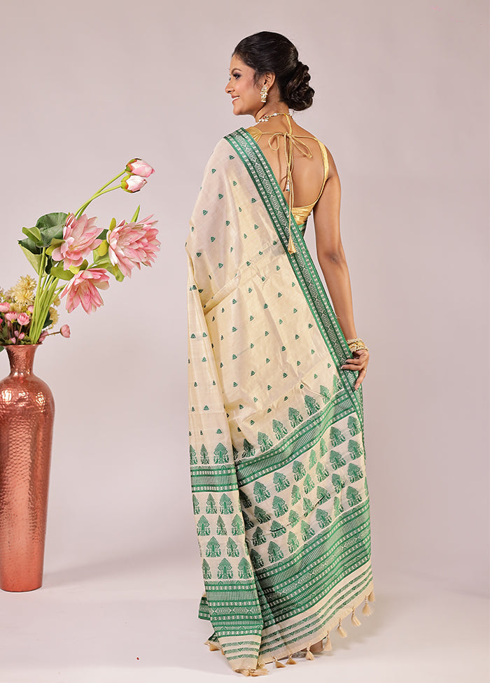 Cream Assam Silk Saree With Blouse Piece