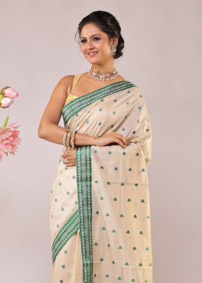 Cream Assam Silk Saree With Blouse Piece