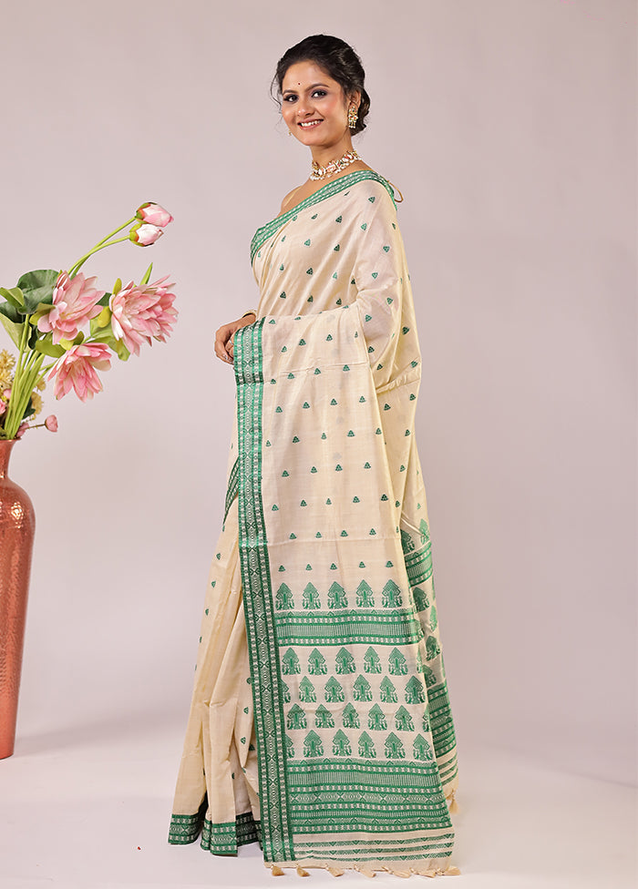 Cream Assam Silk Saree With Blouse Piece
