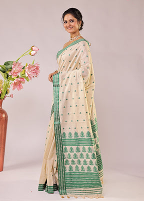 Cream Assam Silk Saree With Blouse Piece
