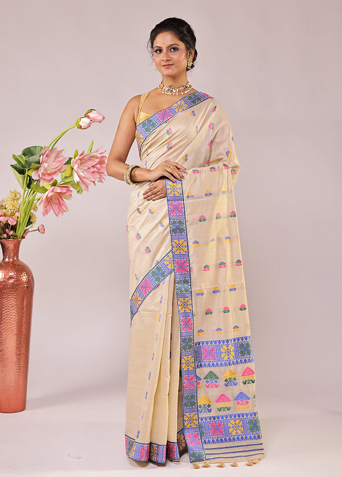 Cream Assam Silk Saree With Blouse Piece