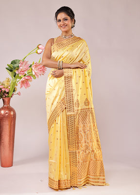 Cream Assam Silk Saree With Blouse Piece