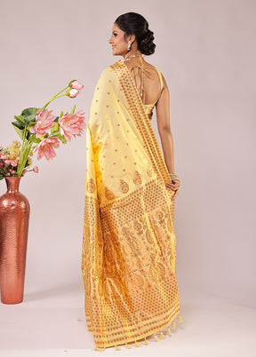 Cream Assam Silk Saree With Blouse Piece