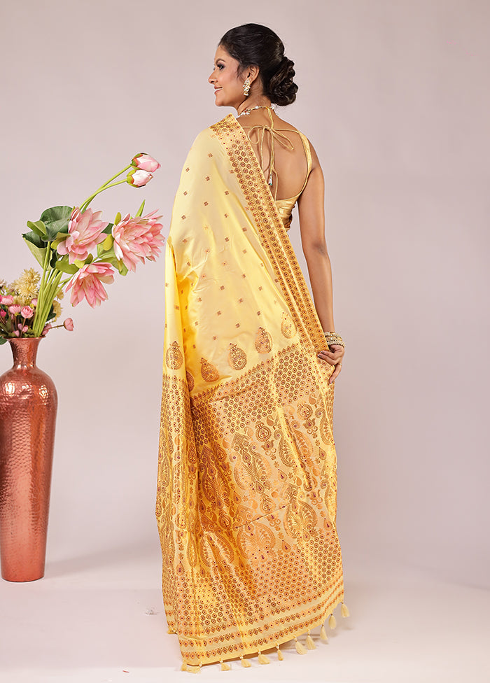 Cream Assam Silk Saree With Blouse Piece