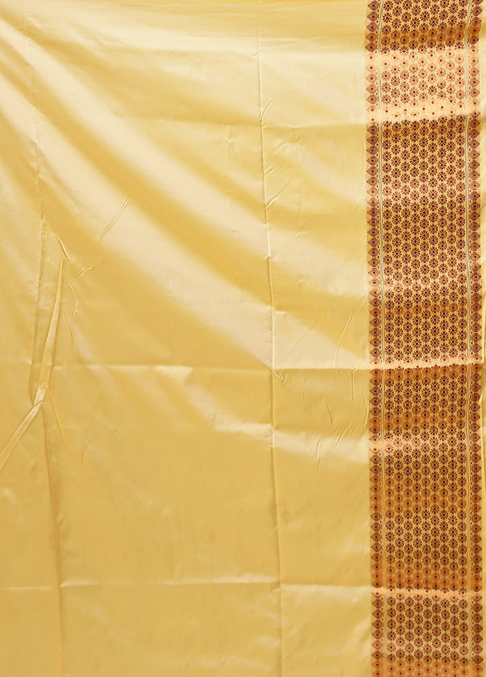 Cream Assam Silk Saree With Blouse Piece