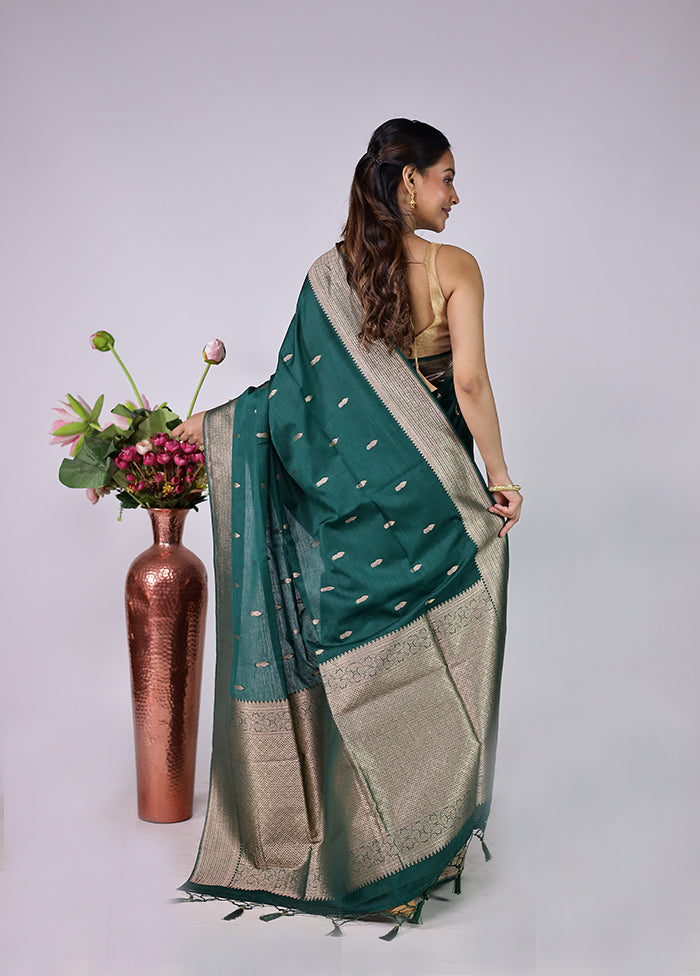 Begum Bahar Duo – Red Organza & Green Dupion Silk Sarees