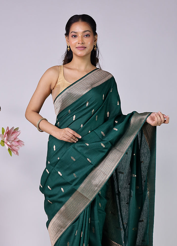 Begum Bahar Duo – Red Organza & Green Dupion Silk Sarees