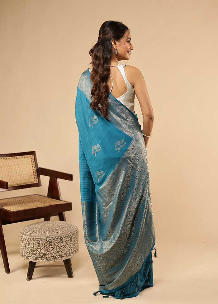 Green Dupion Silk Saree With Blouse Piece