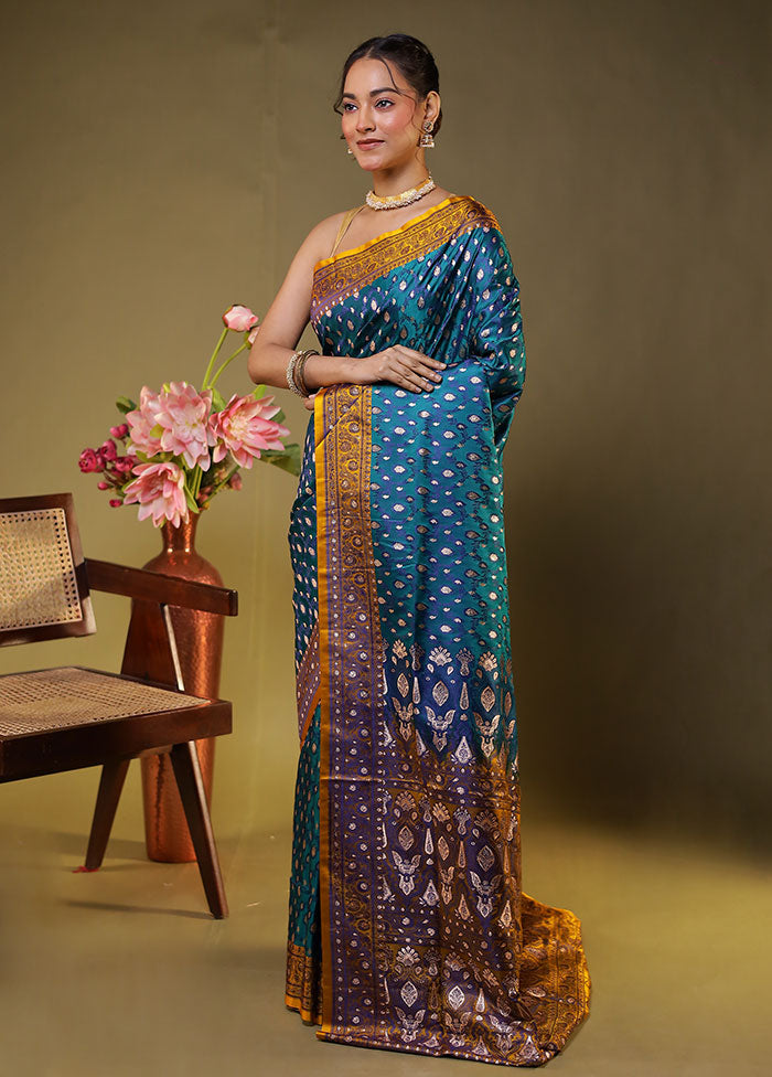 Blue Tanchoi Silk Saree With Blouse Piece