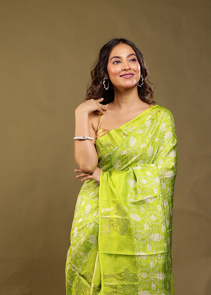 Green Dupion Silk Saree With Blouse Piece