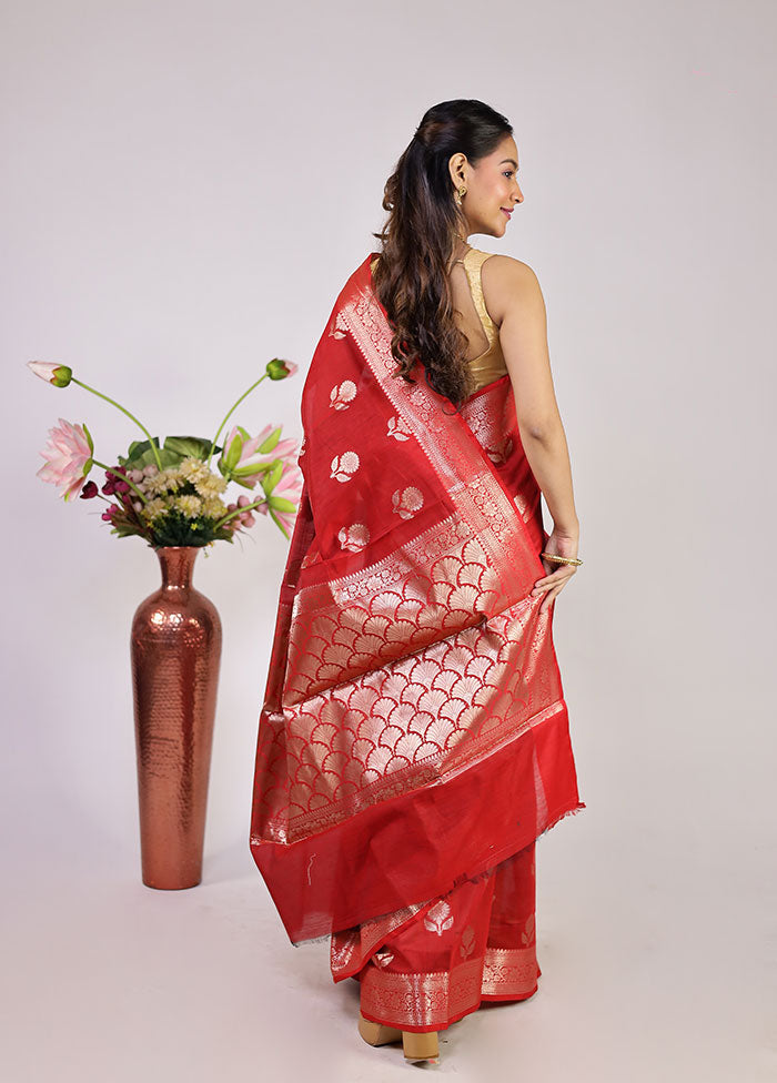 Red Cotton Saree With Blouse Piece