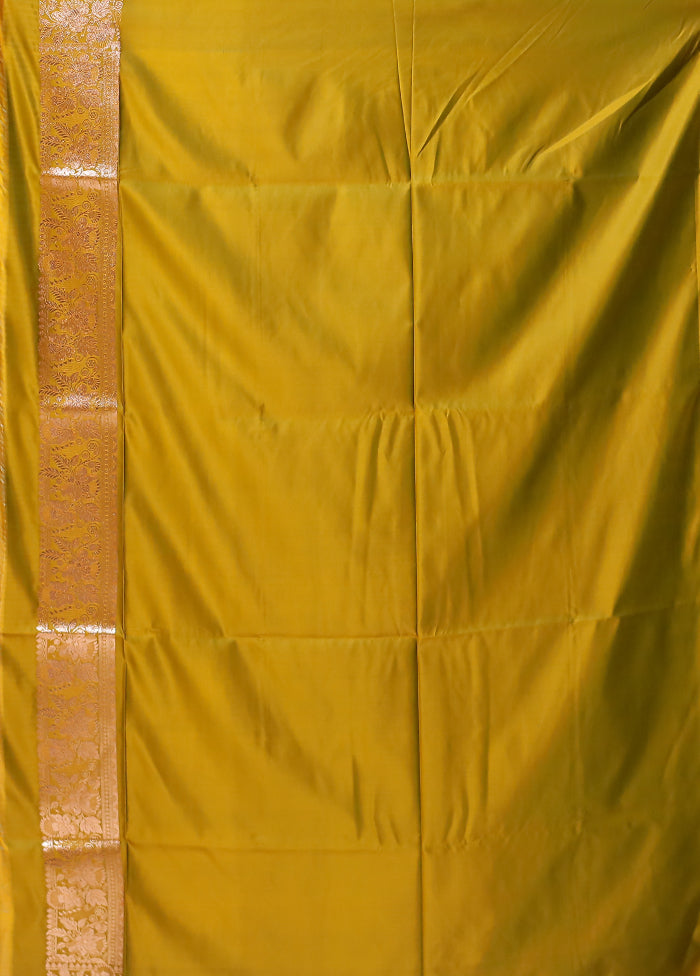 Green Banarasi Silk Saree With Blouse Piece