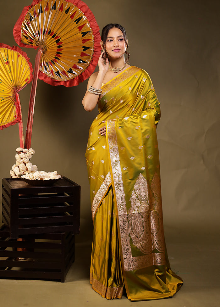 Green Banarasi Silk Saree With Blouse Piece