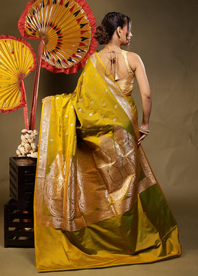 Green Banarasi Silk Saree With Blouse Piece