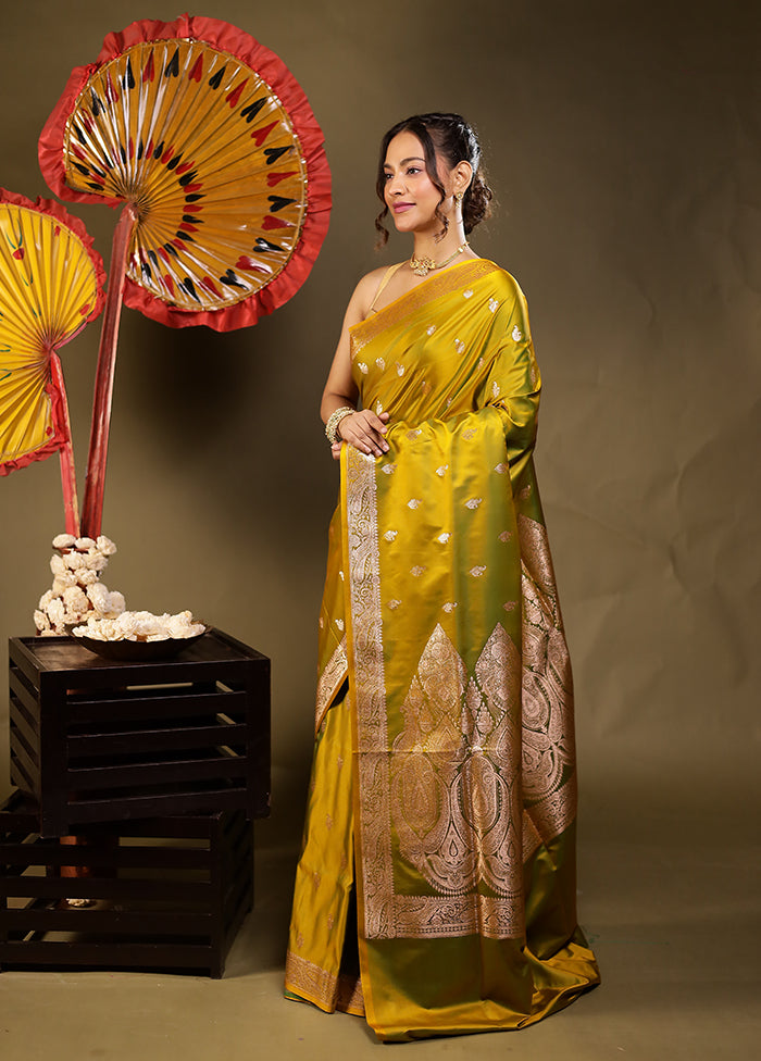 Green Banarasi Silk Saree With Blouse Piece
