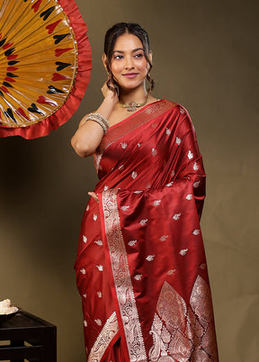 Thali & Toast Duo – Red Banarasi & Peach Organza Sarees