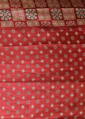 Maroon Printed Silk Saree With Blouse Piece