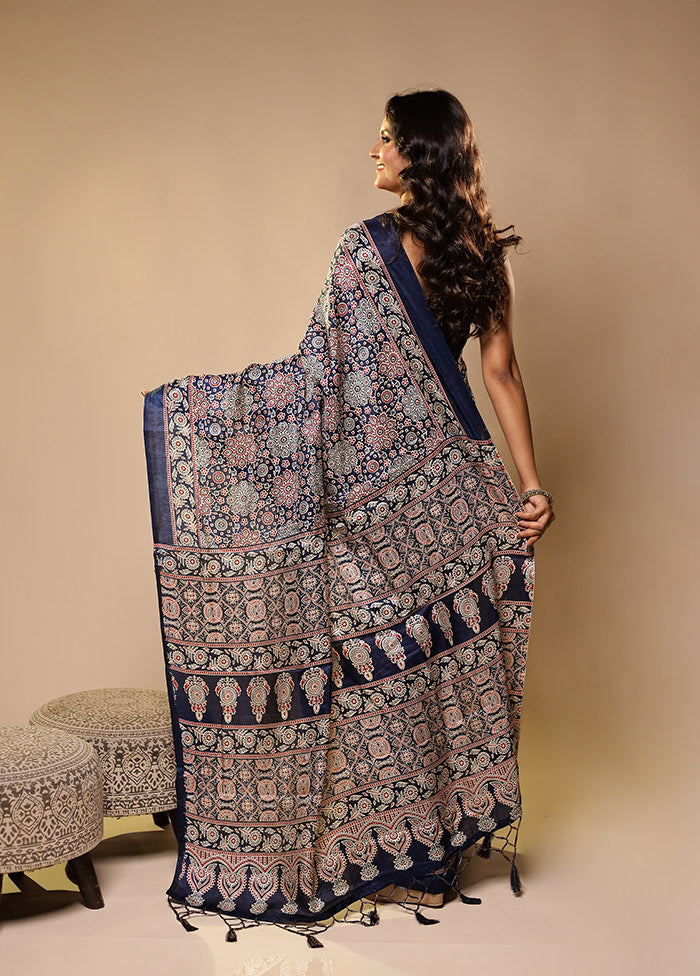 Blue Printed Silk Saree Without Blouse Piece