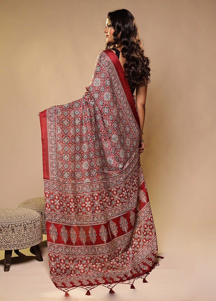 Maroon Printed Silk Saree Without Blouse Piece