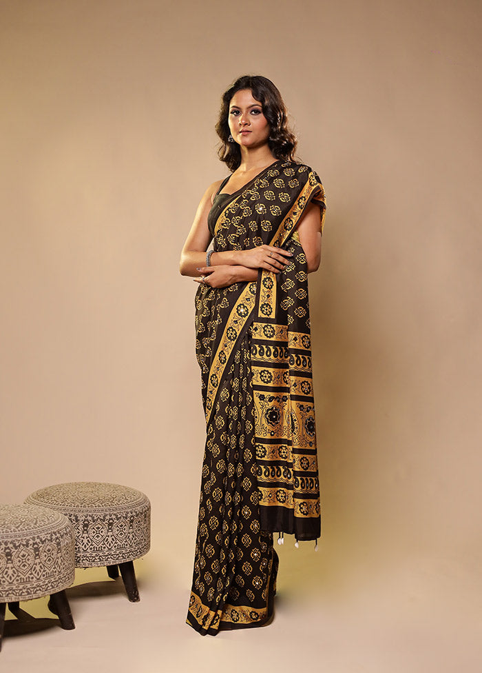 Black Printed Silk Saree Without Blouse Piece