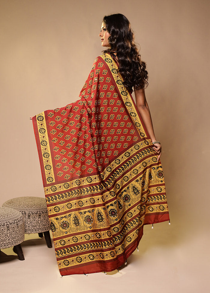 Maroon Printed Silk Saree Without Blouse Piece