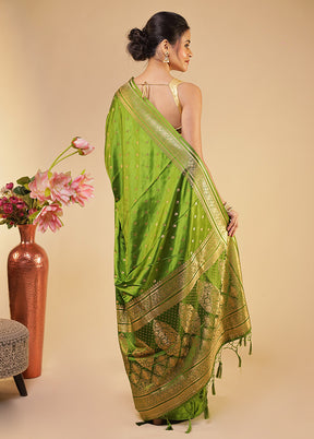 Green Dupion Silk Saree With Blouse Piece