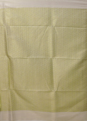 White Kora Silk Saree With Blouse Piece